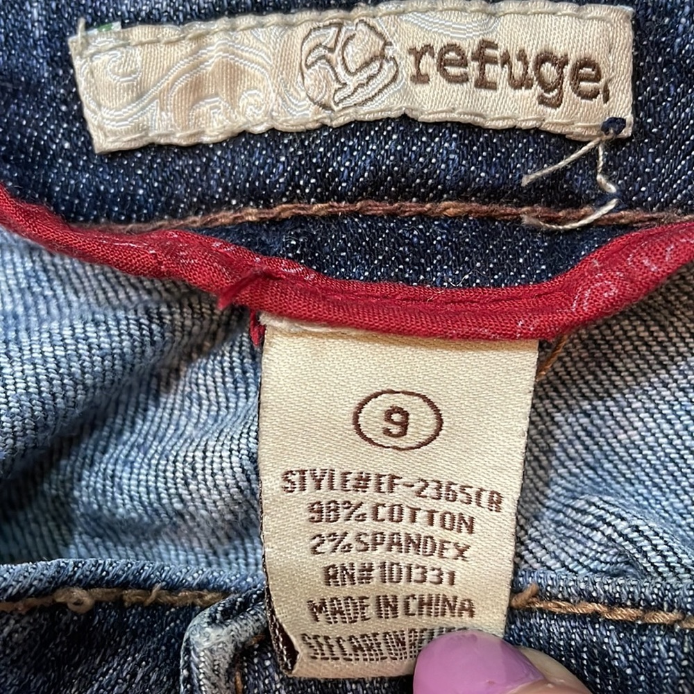 Refuge Blue Jeans NWT Style The Sweet Skinny Size 9 98% cotton 2% spandex - Picture 5 of 13
